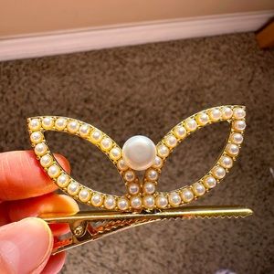 NWOT freshwater pearl hair clip